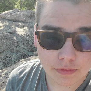 Meet your Posher, Dakota